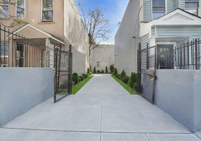 416 E 182nd St Bronx, NY 10457