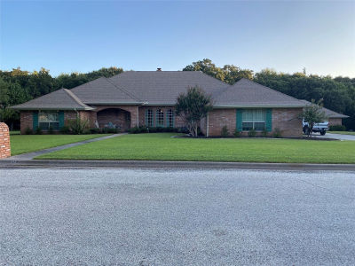 813 Woodland Trl N Bowie, TX 76230