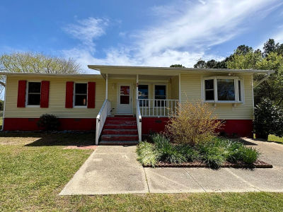 32 Arrowhead Dr Hubert, NC 28539