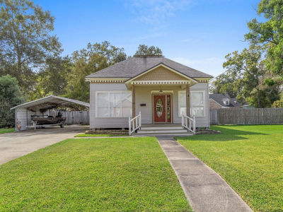 519 Davis St Jennings, LA 70546