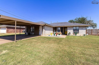 108 Cedar Elm St Holliday, TX 76366