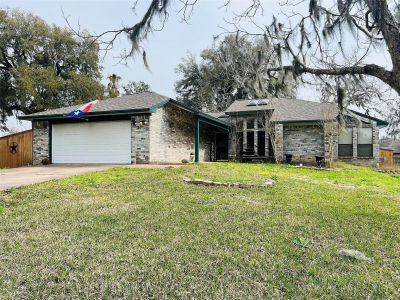 339 Freeman Blvd West Columbia, TX 77486