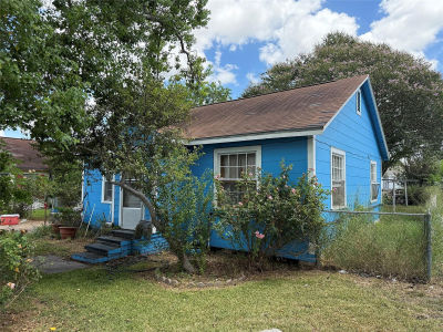 1410 N Gulf Blvd Freeport, TX 77541