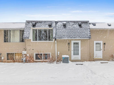 3907 Conroy Trl Inver Grove Heights, MN 55076