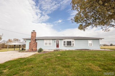 17512 Boulder Rd Shattuc, IL 62231