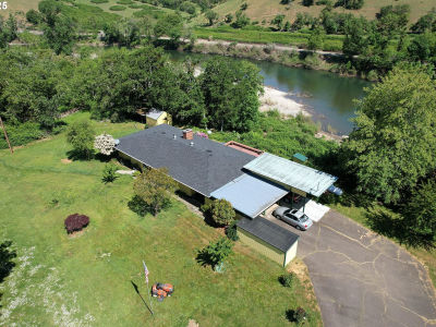 180 Ruckles Dr Myrtle Creek, OR 97457