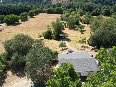 1383 N Old Pacific Hwy Myrtle Creek, OR 97457