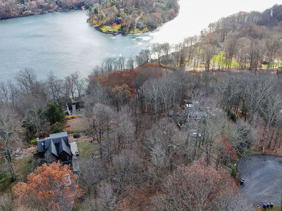 6 Candlewood Cmn New Milford, CT 06776