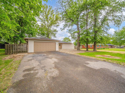 1127 Hickory Ln New Castle, IN 47362