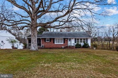 12605 Five Mile Rd Fredericksburg, VA 22407