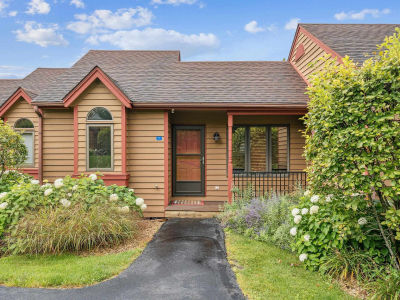 7 Oak Glen Dr Galena, IL 61036