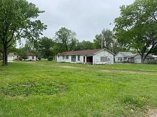 142 N 15th St Fredonia, KS 66736