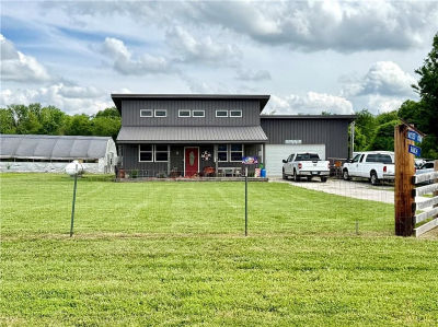 923 Park St Cherryvale, KS 67335