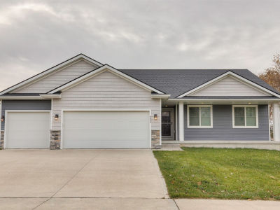 6455 Sunlight Dr Pleasant Hill, IA 50327