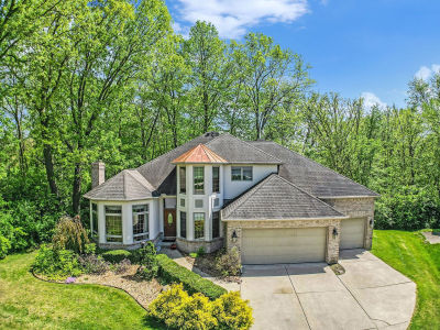 1506 Golfside Ct Flushing, MI 48433