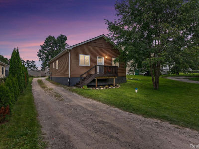 3333 Junior Dr Pinckney, MI 48169