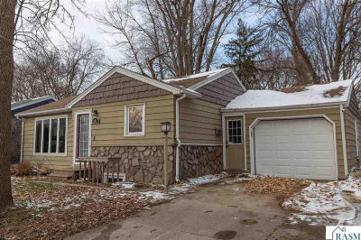 605 E Hawthorne St Albert Lea, MN 56007