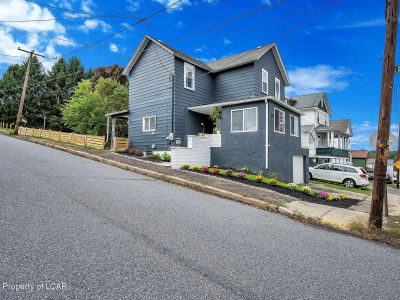 301 McLean St Dupont, PA 18641