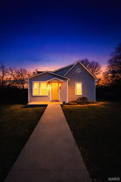 904 Monroe St Park Hills, MO 63601