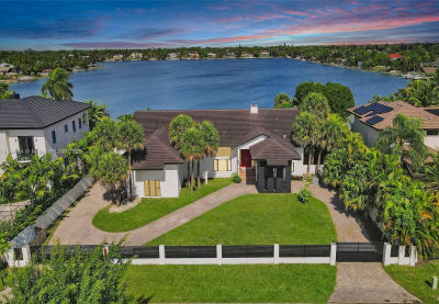 13724 SW 92nd Ct Miami, FL 33176