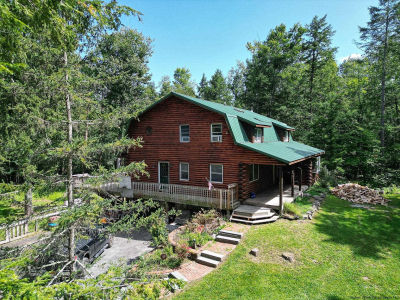 174 High Acres Ln Greenville, NY 12083