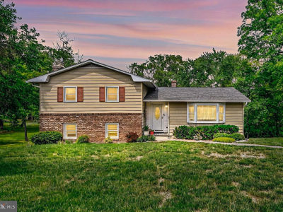 1202 Hillcreek Rd Pasadena, MD 21122