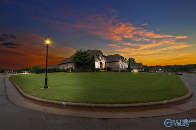 16335 Travertine Dr Athens, AL 35613