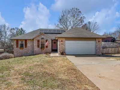 825 Pershing St Willard, MO 65781