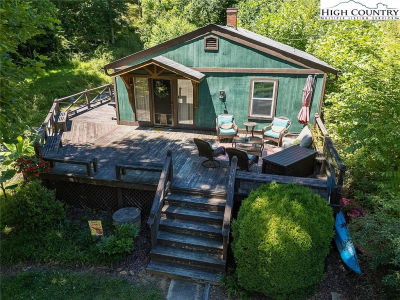 7 Legra Rd Grassy Creek, NC 28631