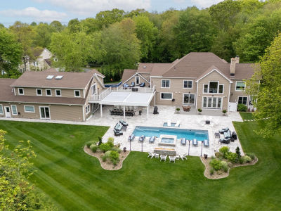 15A Shore Rd Waterford, CT 06385