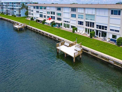 52 Yacht Club Dr APT 204 North Palm Beach, FL 33408