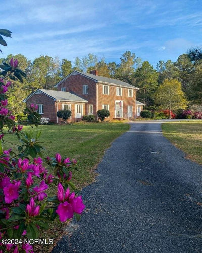 511 N Timberly Ln Burgaw, NC 28425