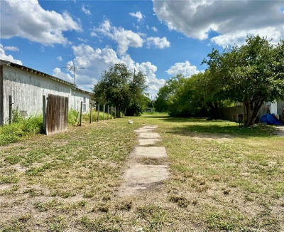 509 E Richard Ave Kingsville, TX 78363