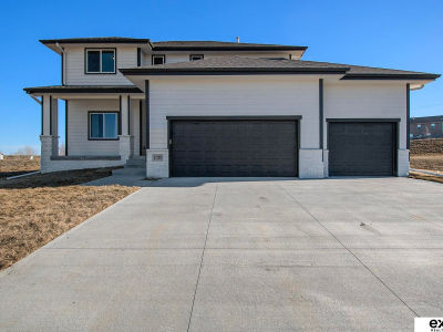 21702 Hampton Dr Gretna, NE 68028