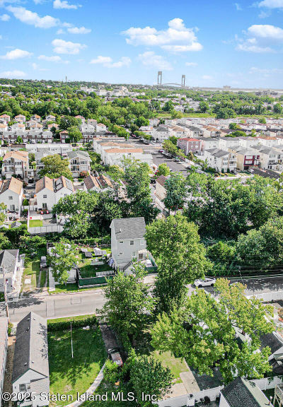 422 Hunter Ave Staten Island, NY 10306