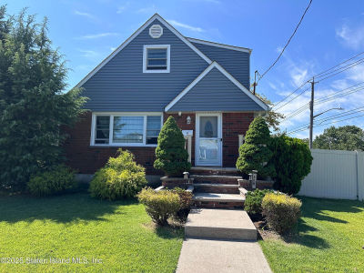 208 Seidman Ave Staten Island, NY 10312