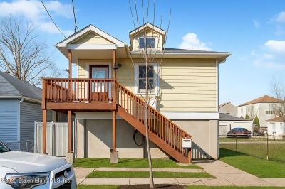 261 Grimsby St Staten Island, NY 10306