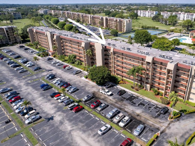 3590 Via Poinciana APT 607 Lake Worth, FL 33467
