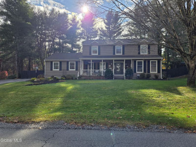 26 Hidden Hills Dr Queensbury, NY 12804