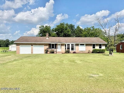 124 Billy Hudson Rd Jacksonville, NC 28540