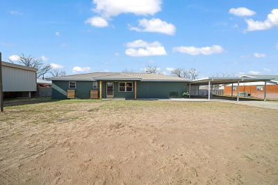 17 Meadowbrook Dr Coahoma, TX 79511