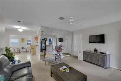 2617 SW Natura Ave Deerfield Beach, FL 33441