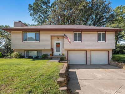 216 Redbud Ln Council Bluffs, IA 51503