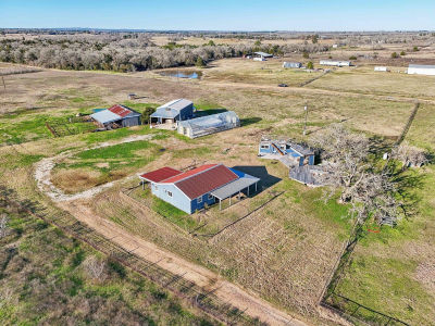 2200 Highway 21 E Paige, TX 78659