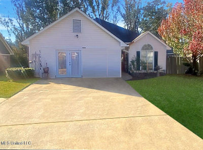 528 Camellia Ln Florence, MS 39073