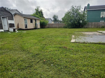 2633 Max Dr Harvey, LA 70058