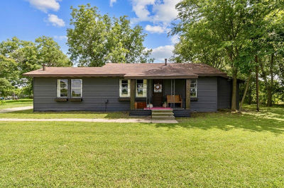 601 E San Saba St Wortham, TX 76693