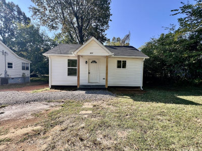 903 Curtis St Paris, TN 38242