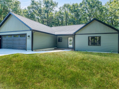 6897 Abbey Ln Stanwood, MI 49346
