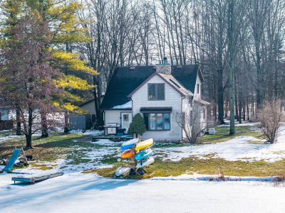 9158 Elmwood Ct #185 Stanwood, MI 49346